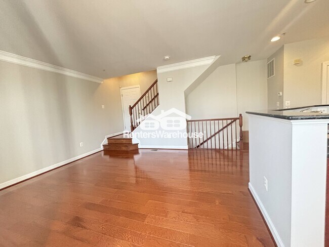 Foto del edificio - 3511 Carriage Walk Ln