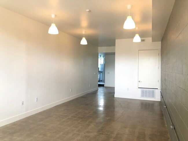 Building Photo - 4530 Market St