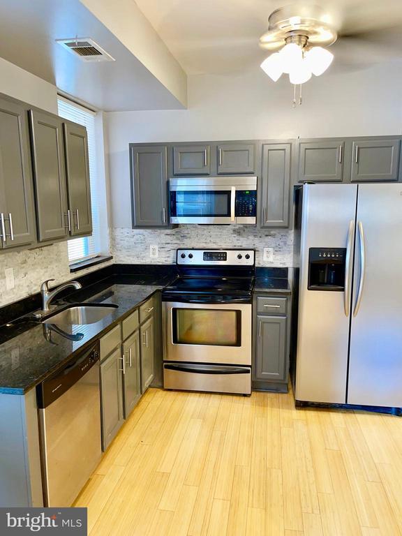 Foto del edificio - 1108 Columbia Rd NW