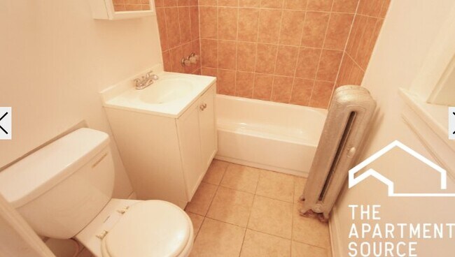 Photo - 2704 N Sawyer Ave Apartment