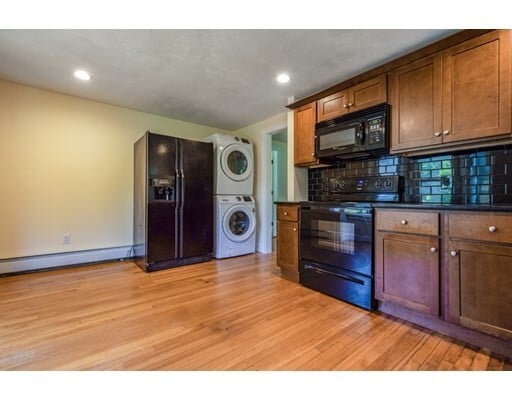 Building Photo - 110 Hudson St