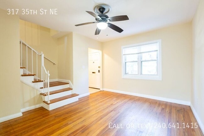 Photo - 317 35th St NE House