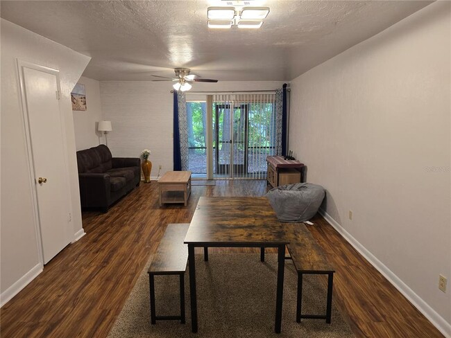 Building Photo - 4411 SW 34th St