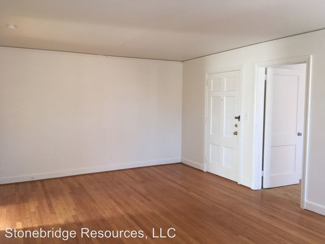 Building Photo - 706 N Eugene St