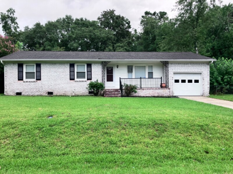 Foto principal - 208 Cardinal Dr