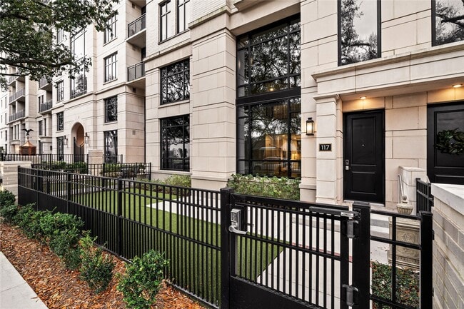 Building Photo - 2511 Willowick Rd