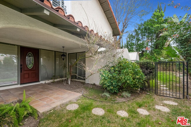 Foto del edificio - 11040 Salt Lake Ave