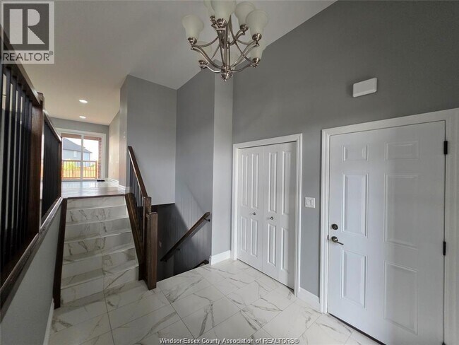 Building Photo - 46 Kingsbridge Dr
