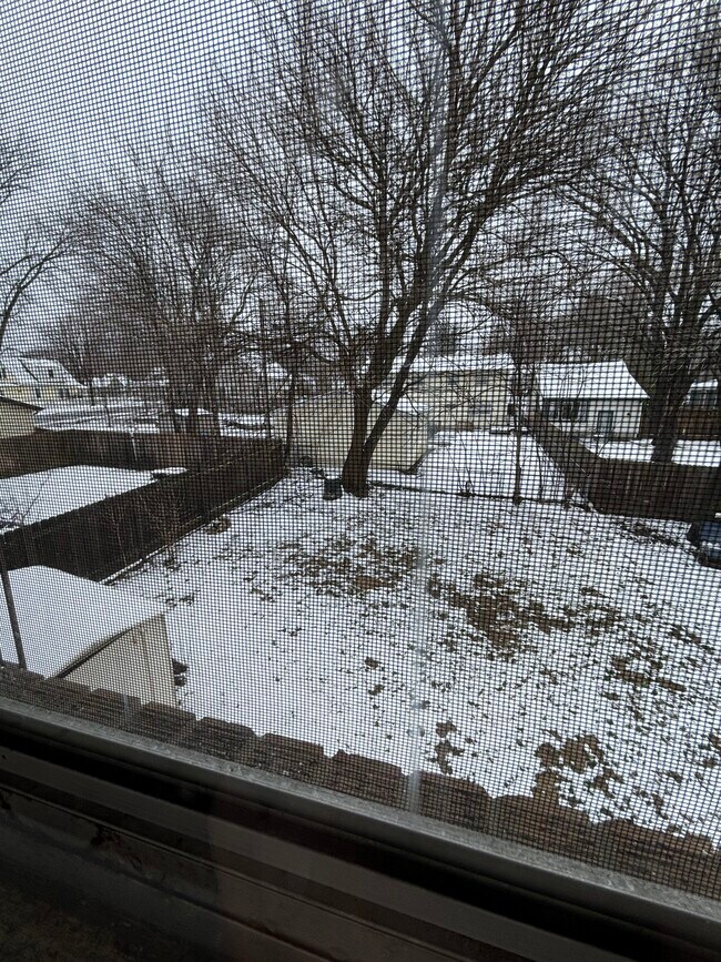 1812 Northwestern Ave Unit Upper, Madison, WI 53704 Apartments in Madison, WI