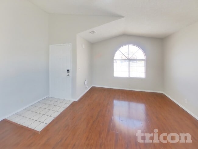 Building Photo - 938 Chaps Cir
