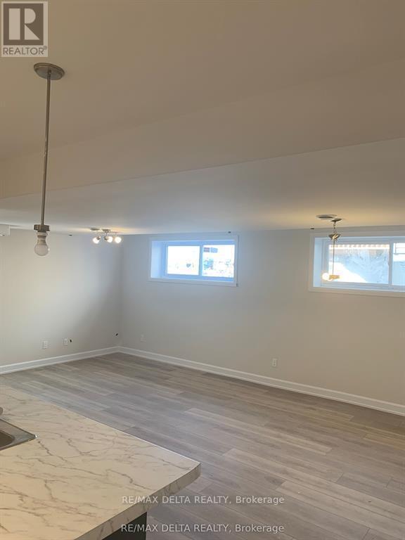 Photo du bâtiment - 928 Chablis Cres