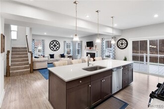 Building Photo - 94 Lynette Ln