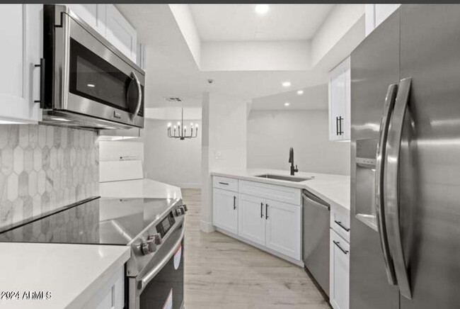 Building Photo - 5104 N 32nd St