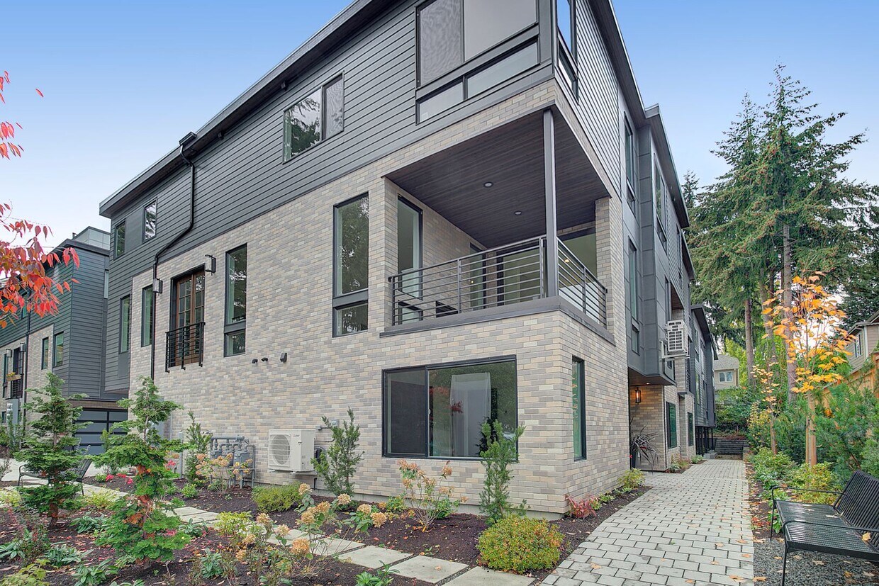 Kirkland Townhomes For Rent