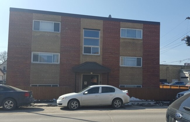 Building Photo - 160 Johnson Ave West