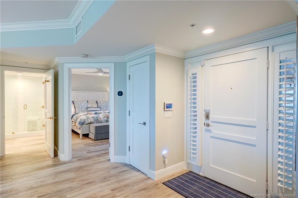 Building Photo - 5799 NE Island Cove Way