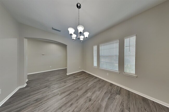 Foto del edificio - 14906 Woodcypress Ln