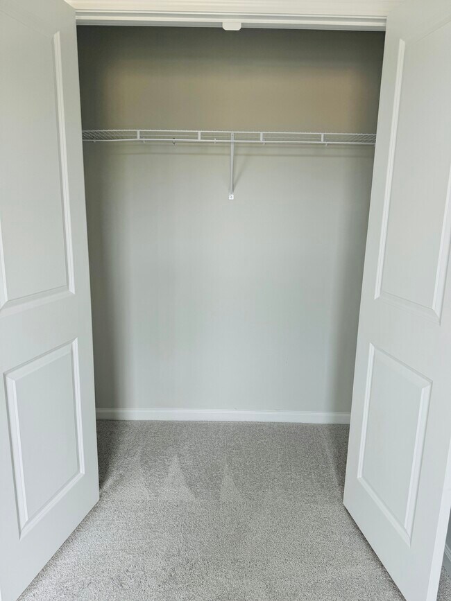 Level 1 bed room closet - 1638 Kipp Ln