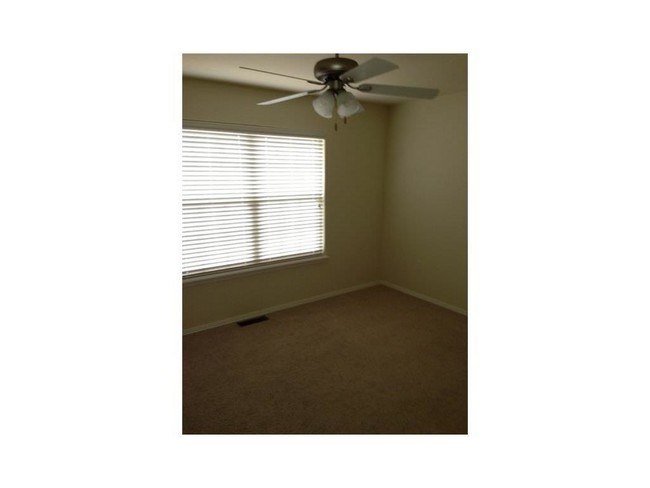 Building Photo - 1428 W Netherland Way