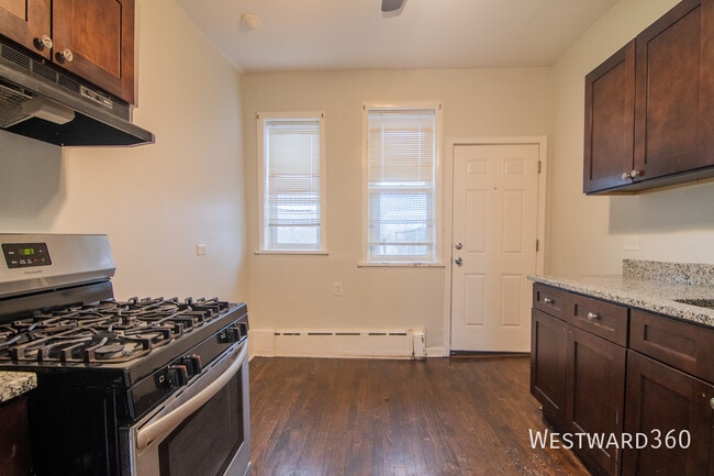 Building Photo - 308 S Springfield Ave
