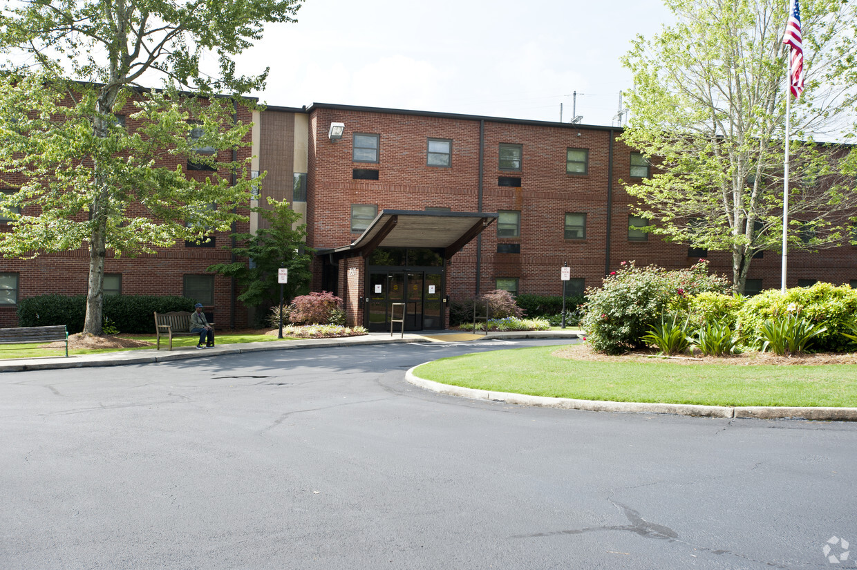 Building Photo - Gene Miller Manor