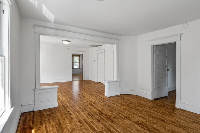 Building Photo - Terrific 3 bed 1 bath home