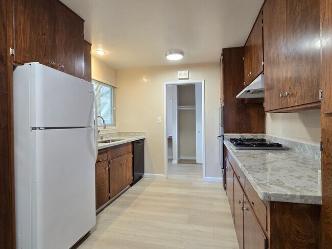 Foto del edificio - 1542 Parkview Ave