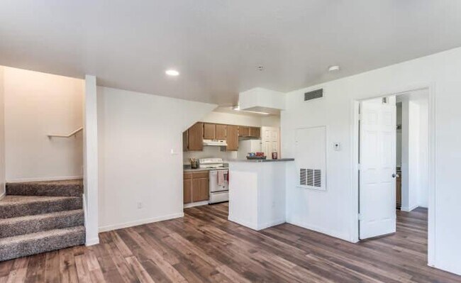 Building Photo - 3 bedroom in Conroe TX 77301