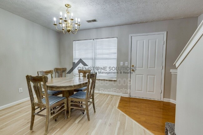 Photo - 668 Flintlock Ct Townhome
