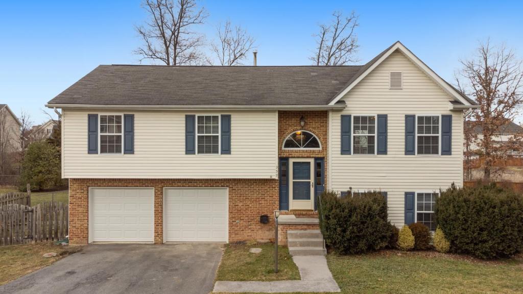 359 Montgomery Cir, Stephens City, VA 22655 House Rental in Stephens