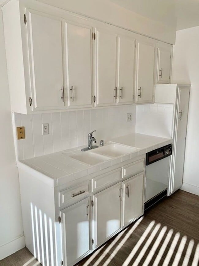 Building Photo - 156