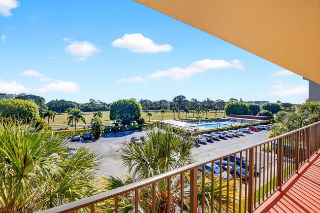 Building Photo - 3661 Via Poinciana