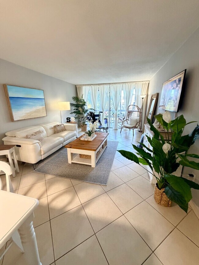 Foto del edificio - Location Location! Section 8 Welcome! Annual Rental Available