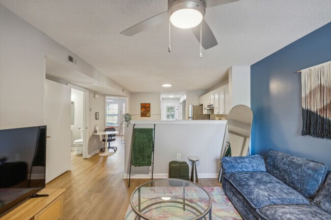 Foto del edificio - 3504 Carlson Bay Ct