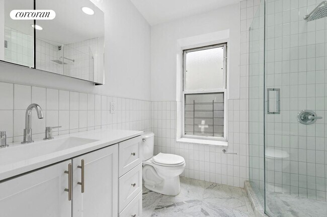 Foto del edificio - 3161 Broadway