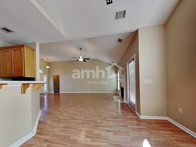 Foto del edificio - 171 Arbor Village Dr