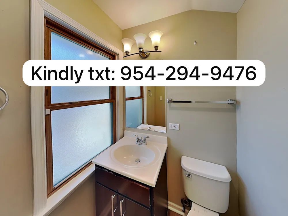 Primary Photo - 10125 Kent St