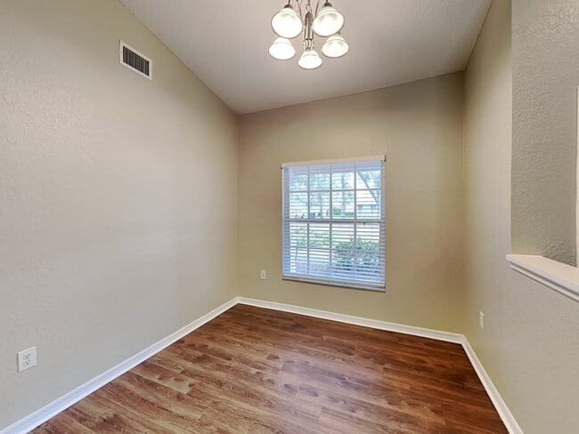 Building Photo - 3424 Diamond Ter
