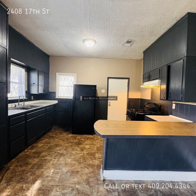 Foto del edificio - 2408 17th St