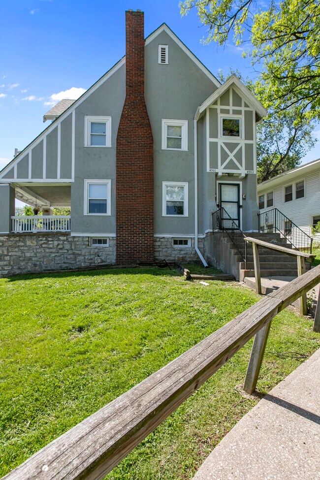 Building Photo - 4901 Troostwood Rd