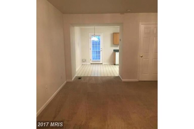 Foto del edificio - 1871 Tiger Lily Cir