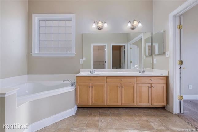 Foto del edificio - 3 br, 2 bath House - 4002 Warwagon Drive