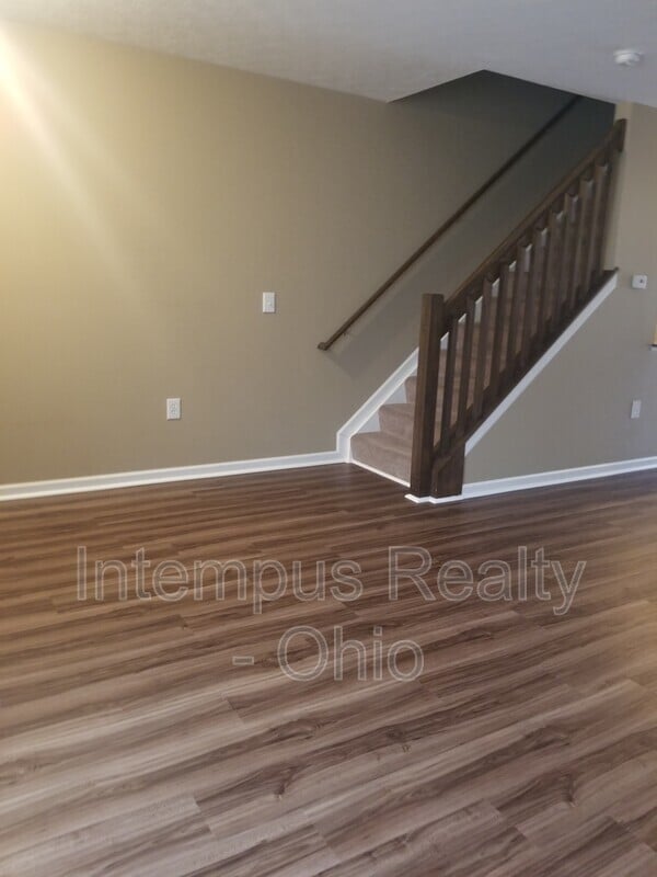 Building Photo - 3869 Dowitcher Ln