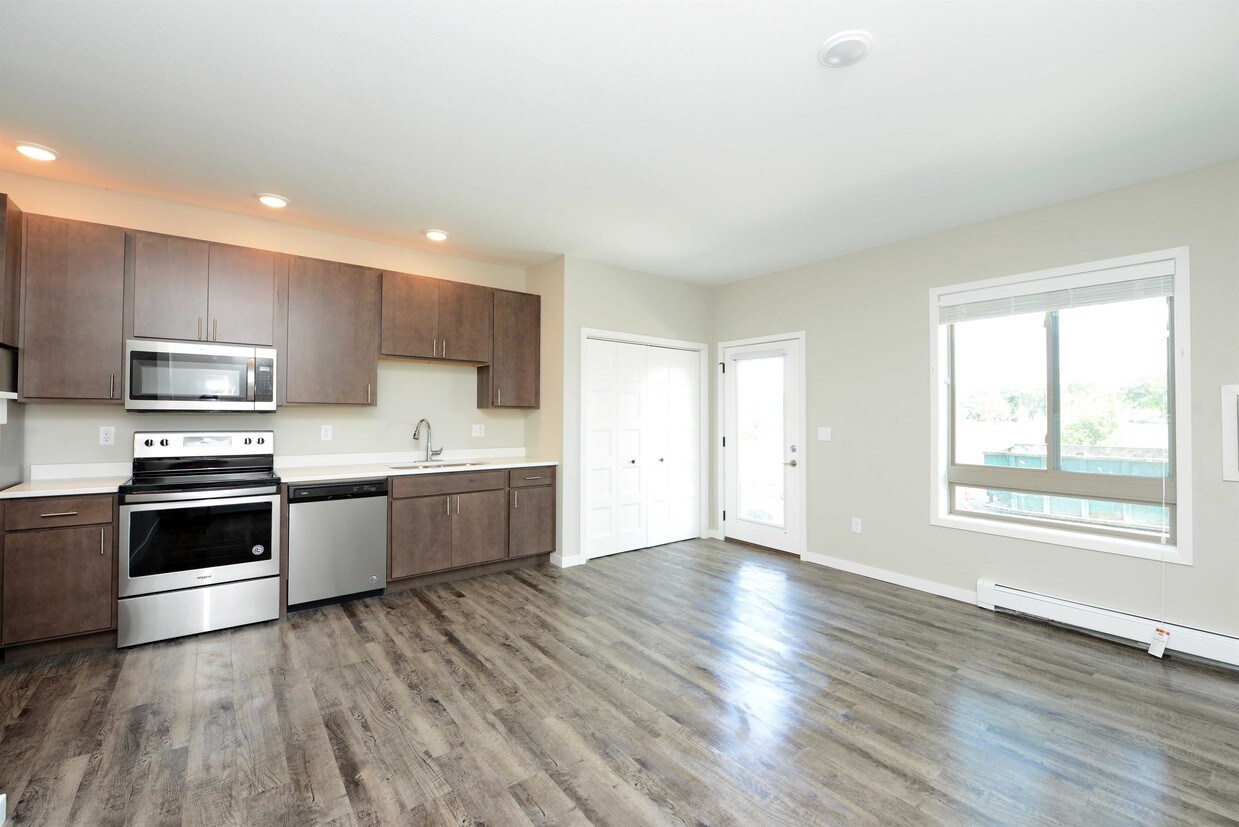 Foto principal - 914-15t 15th St N