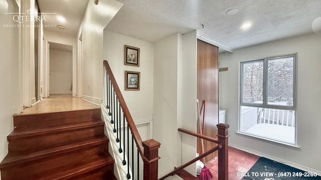 Building Photo - 16 Judith Cres