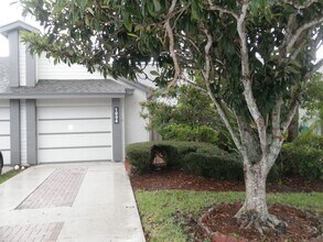 Building Photo - 1004 Landings Blvd