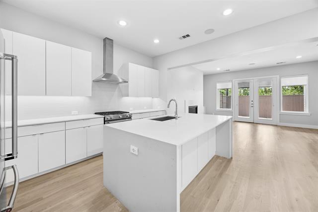 Foto del edificio - 6529 Roper St