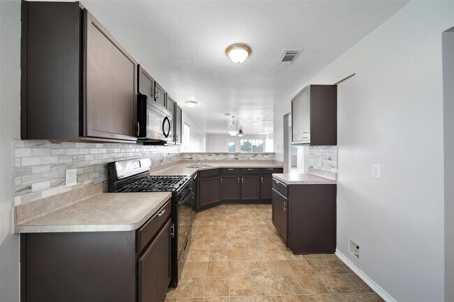 Building Photo - 3602 Bent Springs Ln