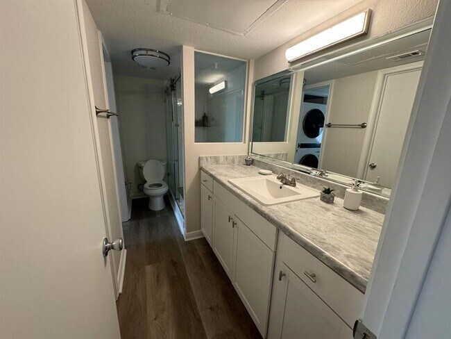 Foto del edificio - 12660 Ashford Point Dr