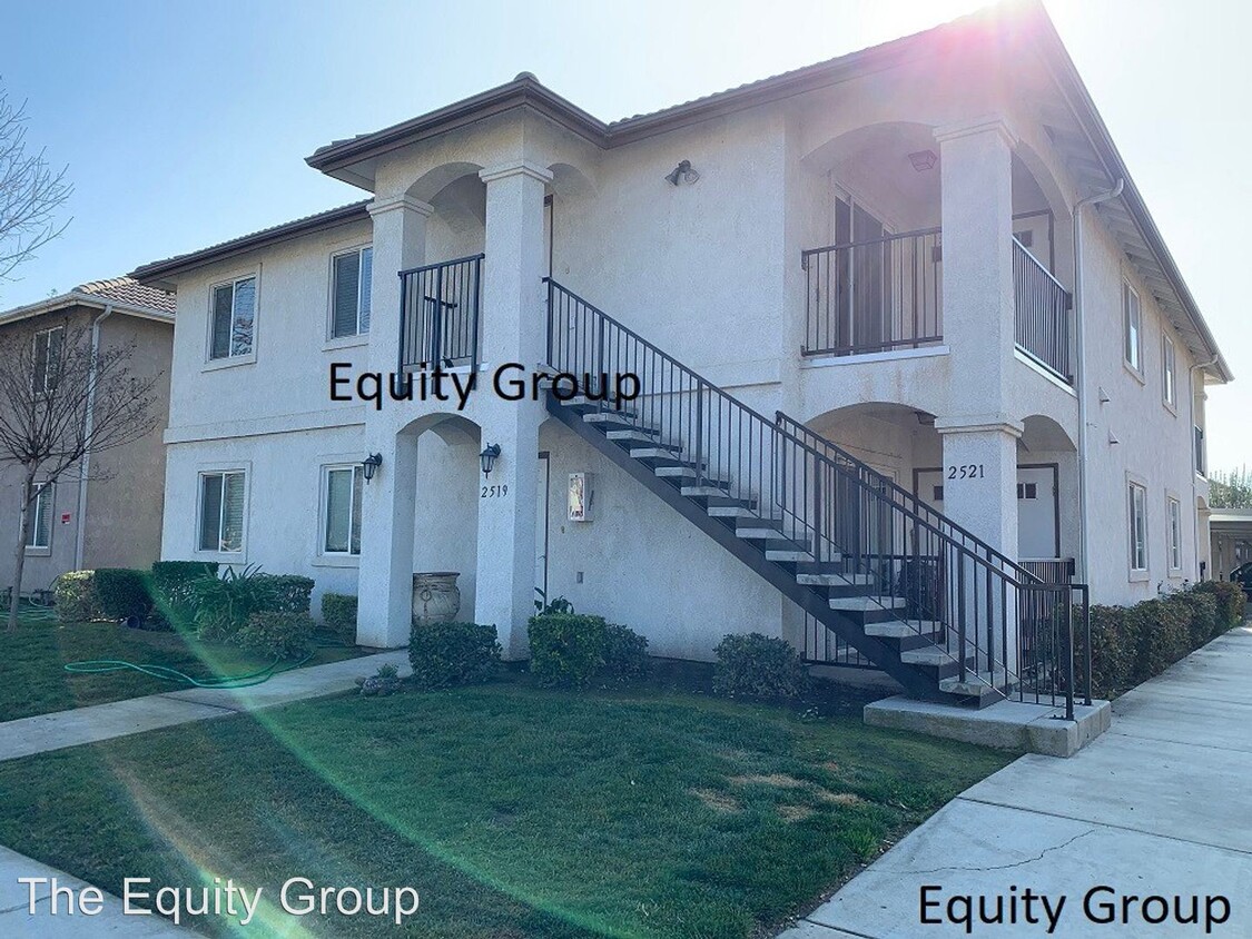Foto principal - 2519-2525 W Lark Ave